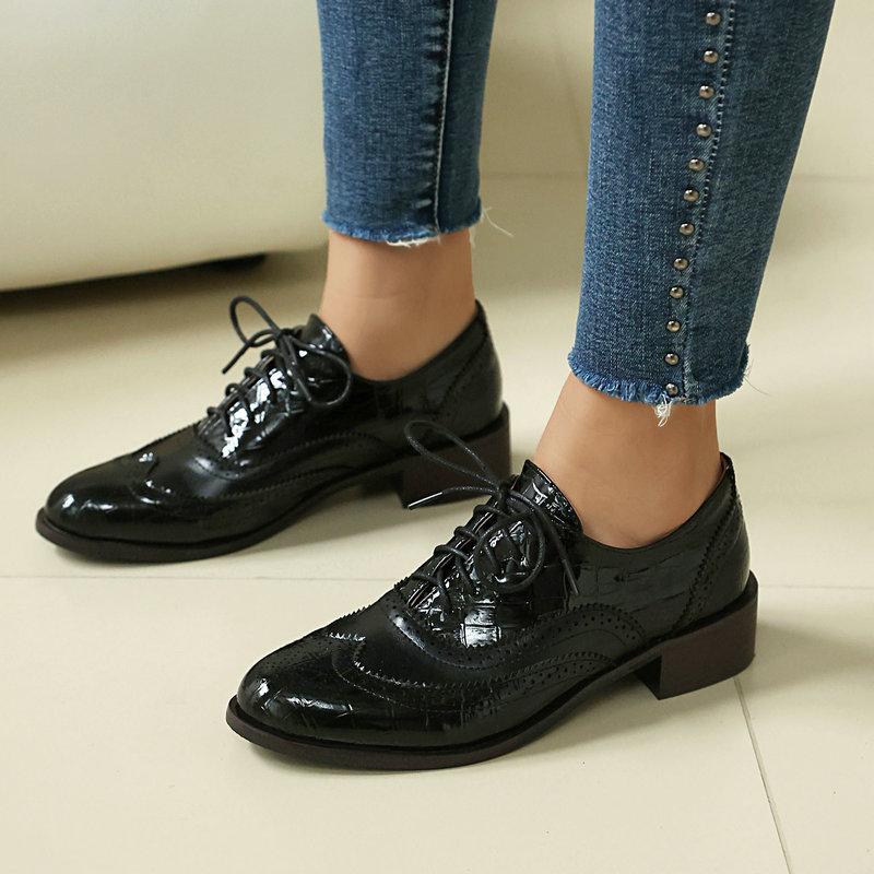 Scarpe Oxford Brogue da Donna  - Oxford Brogue Leather recensione e prezzo