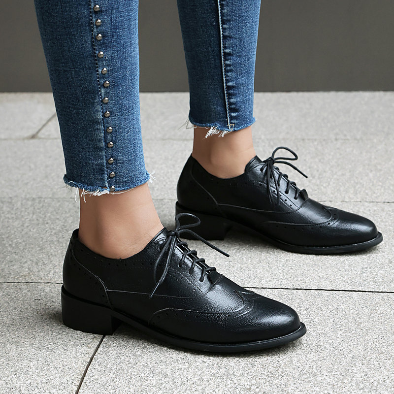Scarpe Oxford Brogue da donna  - Oxford Brogue Leather recensione e prezzo